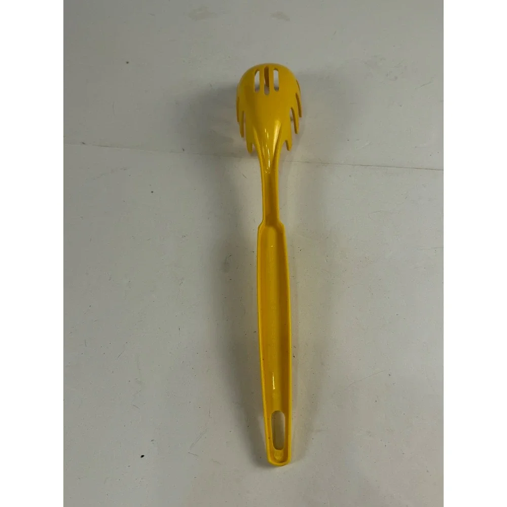 Vintage EKCO USA Yellow Pasta Server Spaghetti Fork Claw Kitchen Tool Retro